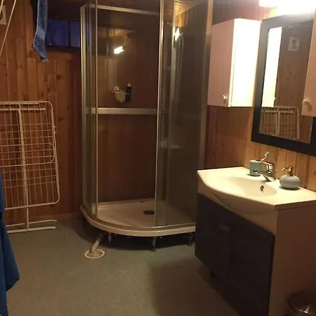 Hyggelig Vertikaldelt Bolig I Rolige Omgivelser Holiday home
